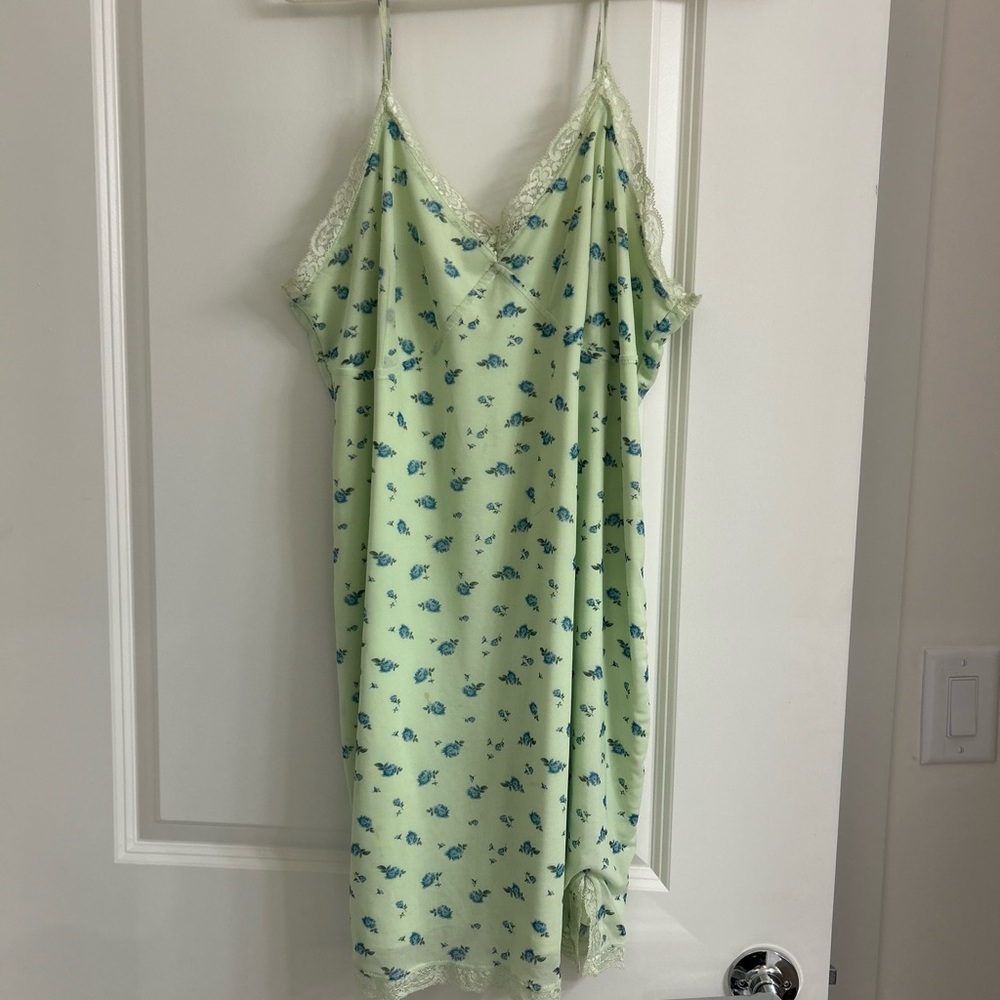 Floral Lace Trim Dress